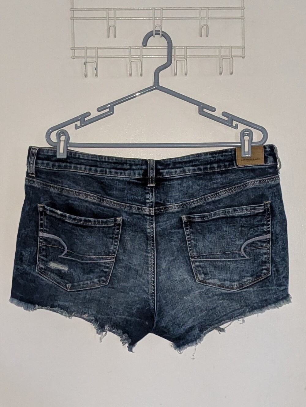 American Eagle Distressed Dark Wash Denim Shorts size 14 - Picture 2 of 4